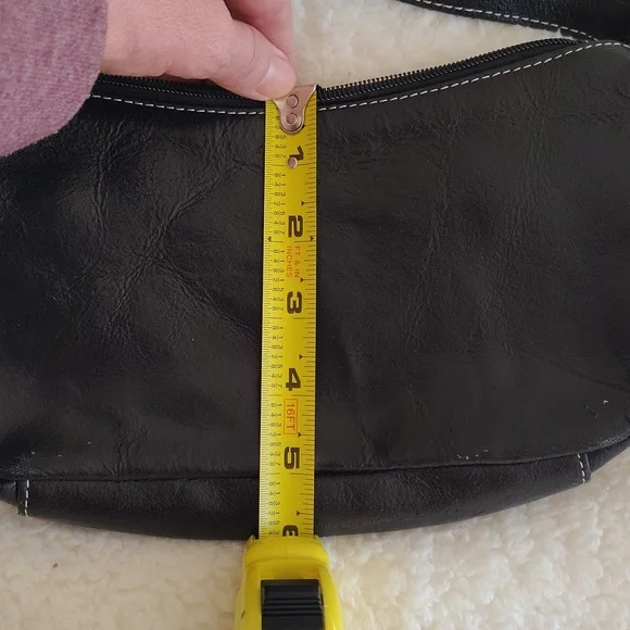 Wilson's Leather Maxima Black Leather Purse/Bag - Picture 12 of 12